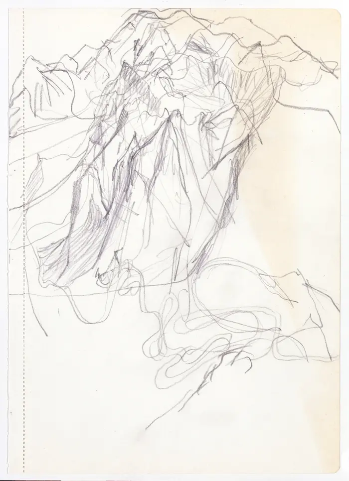 Die grobe Skizze einer Berglandschaft.