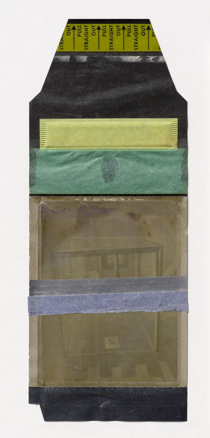 Polaroidaufnahme mit bunten Klebestreifen