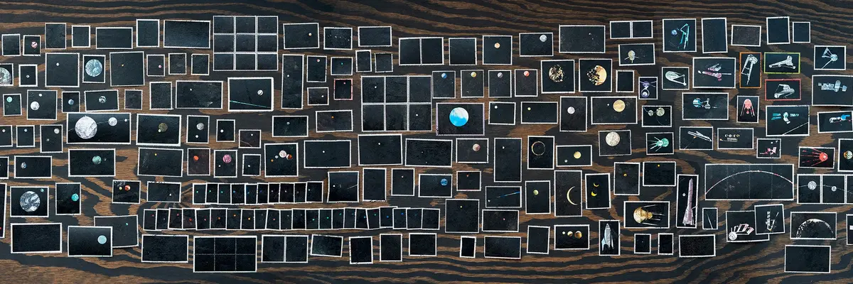 kleine Vierecke auf dunklem Untergrund