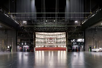 Blick von der Bühne in den Zuschauerraum der Semperoper