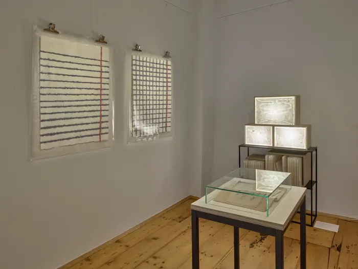 Ausstellungsraum mit Werken