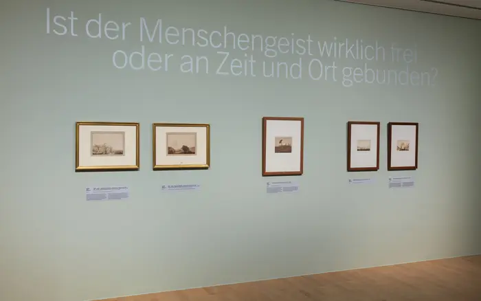 Wand mit Zeichnungen